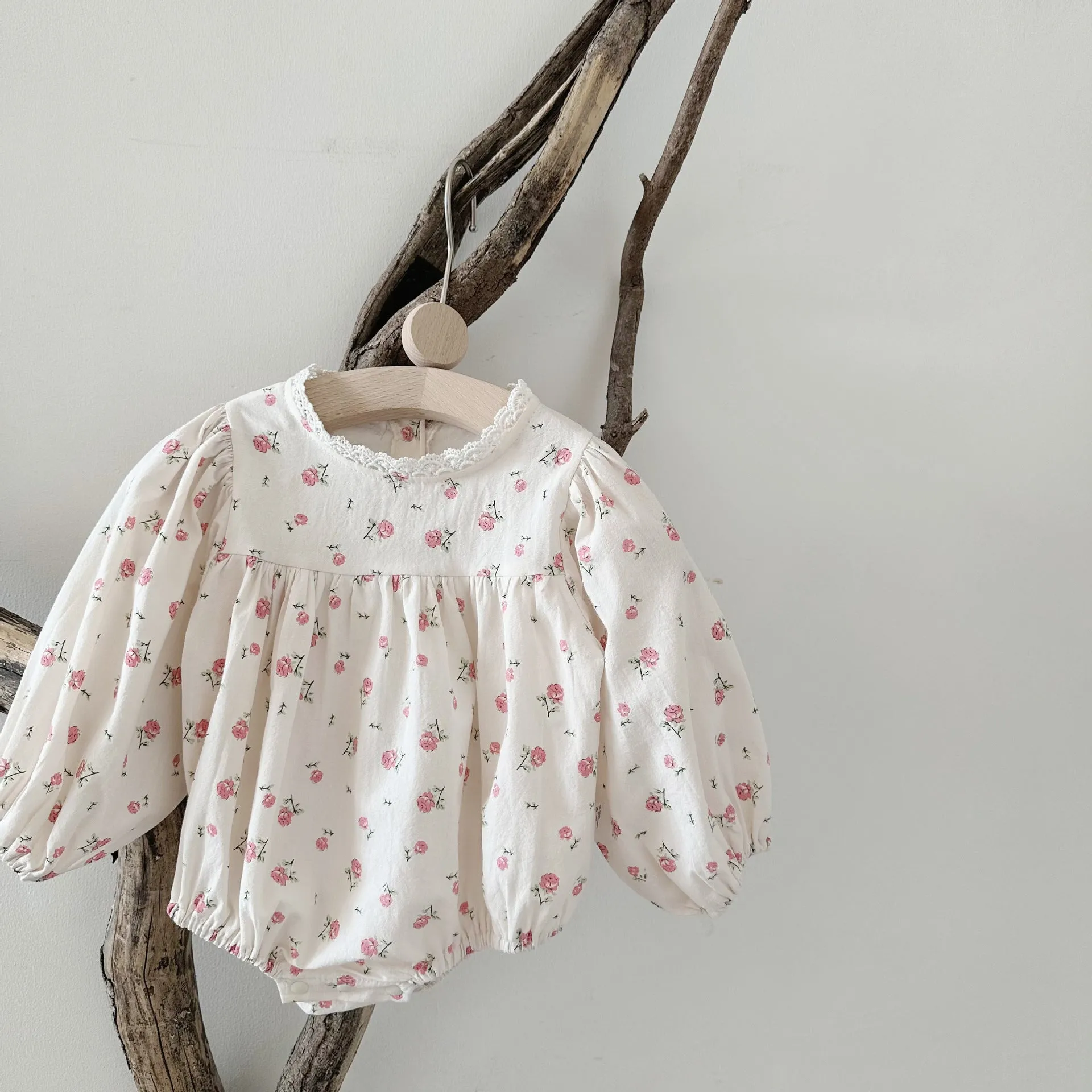 Baby Girls Flower Print Rompers Wholesale 240301102