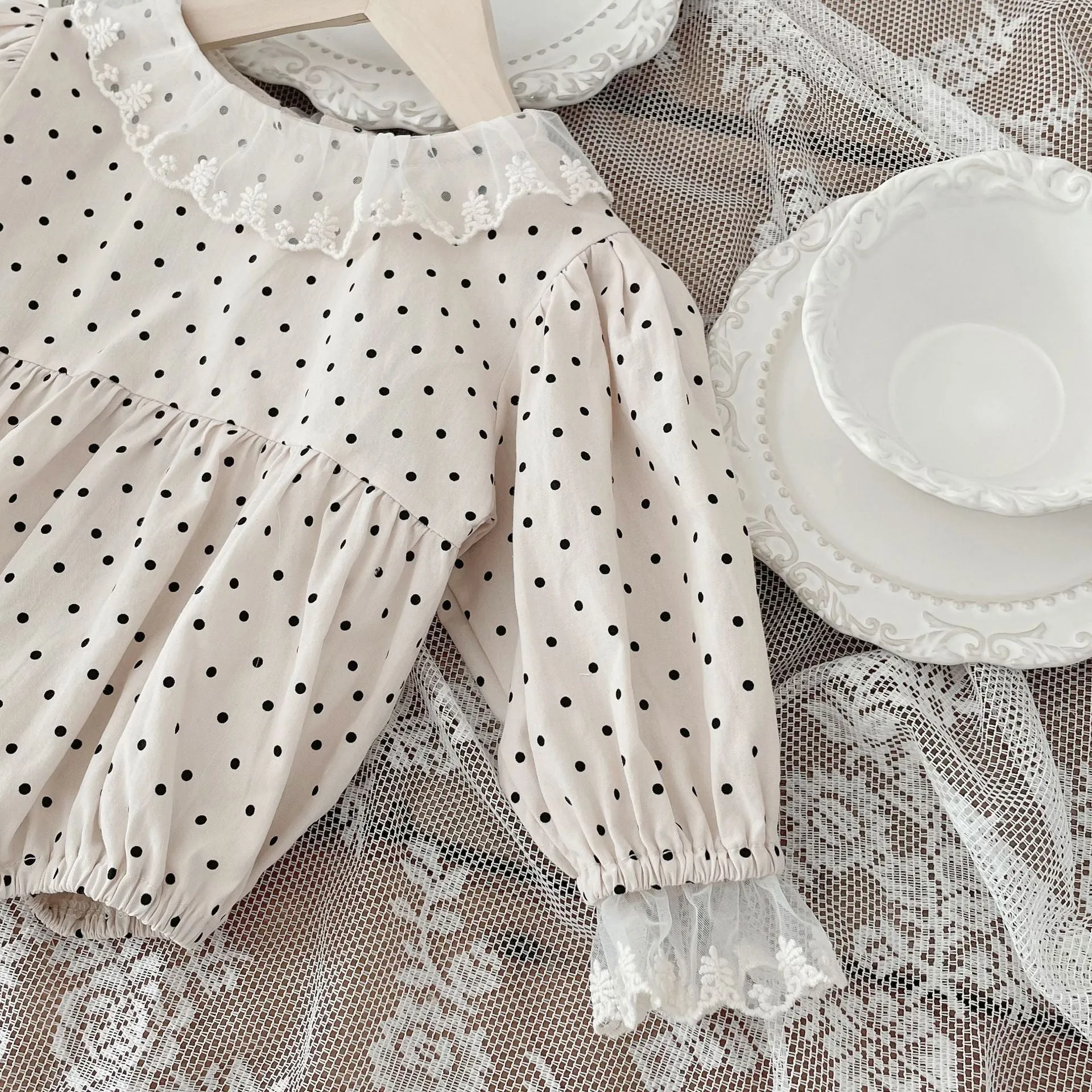 Baby Girls Polka dots Print Rompers Wholesale 240301161