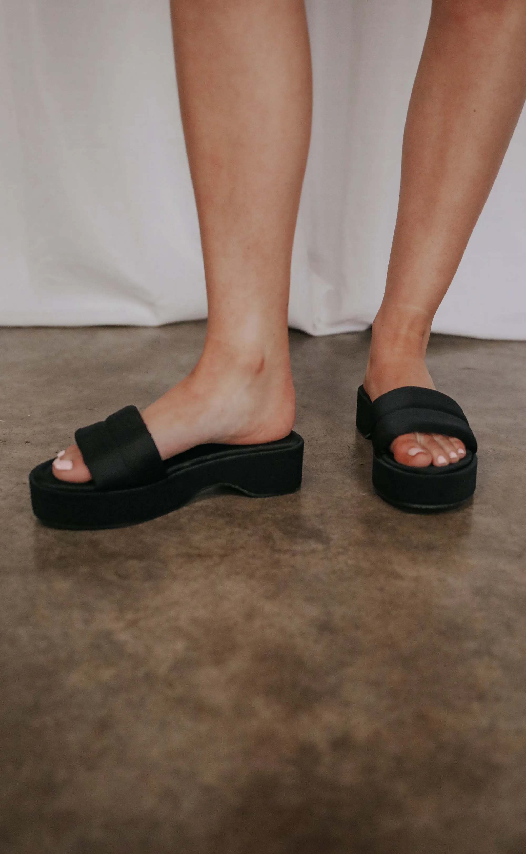 catch me platform sandals