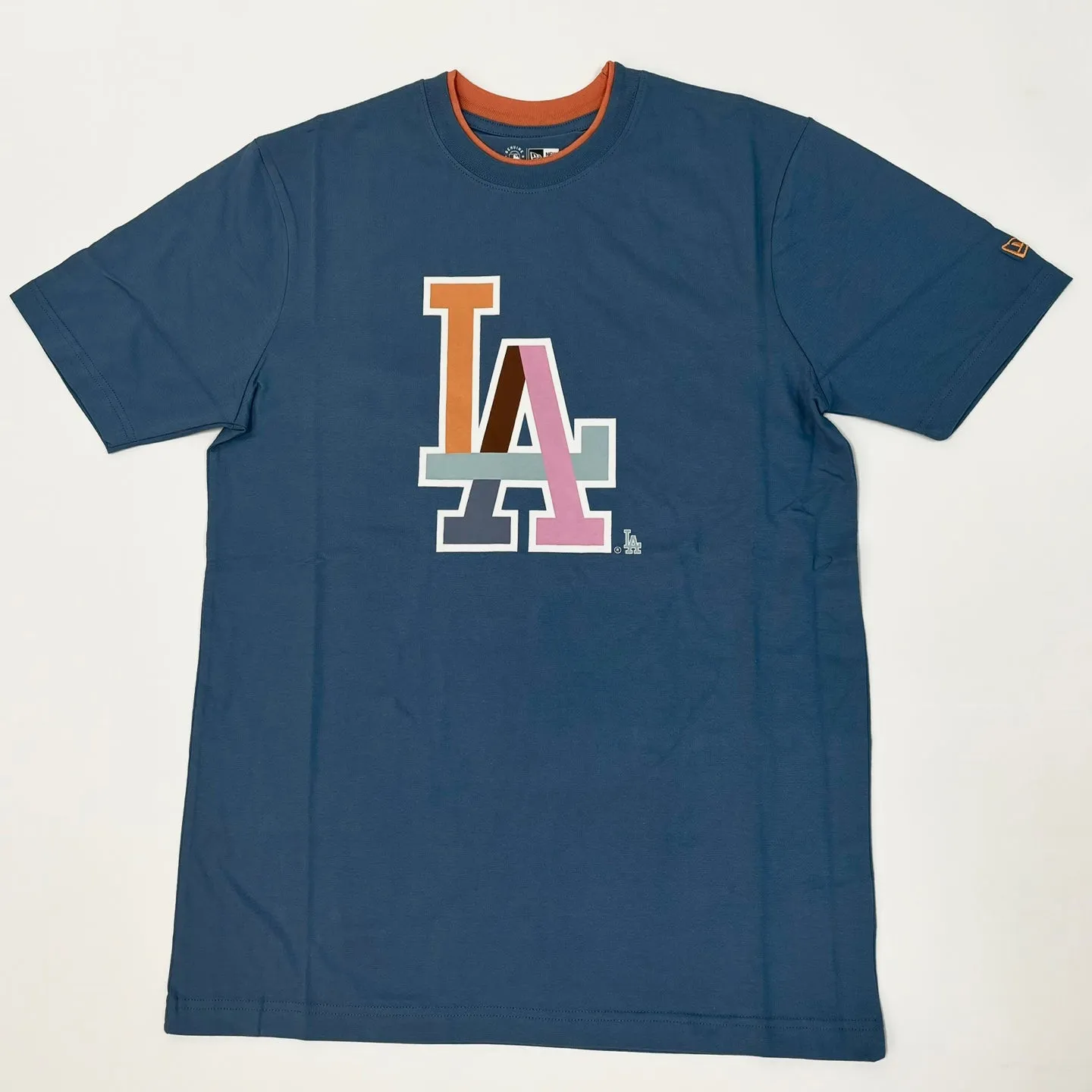 NEW ERA MLB Los Angeles Dodgers World Series 2001 Graphic T-shirt