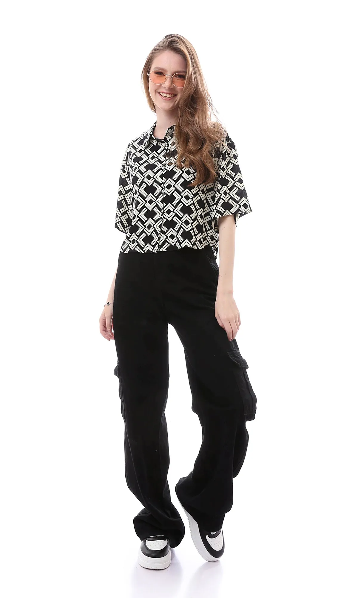 O165292 Diamond Black & White Cropped Shirt Elbow Sleeves