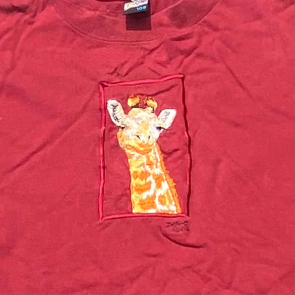 Vintage-Inspired Kenya Giraffe Graphic T-Shirt for Nature Lovers