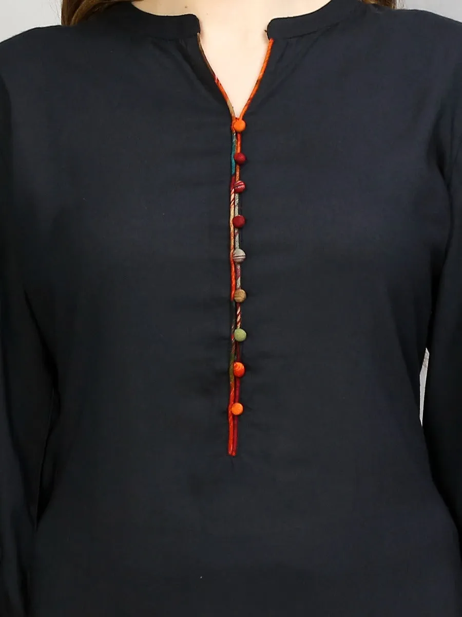 Women Black & Maroon Solid Kurta With Pant