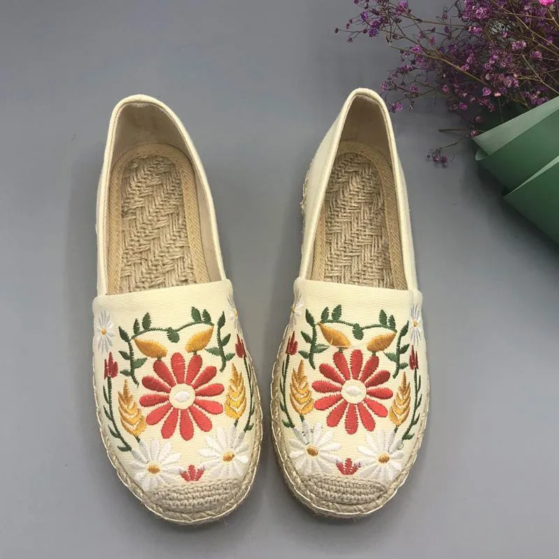 Women Casual Slip On Embroidered Flat Breathable Shoes